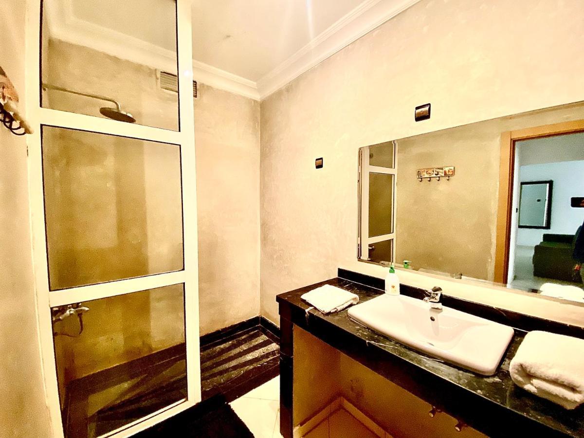 Anfa 28 - 2 Bedrooms - Well Located Apartment - Large And Pleasant Касабланка Экстерьер фото